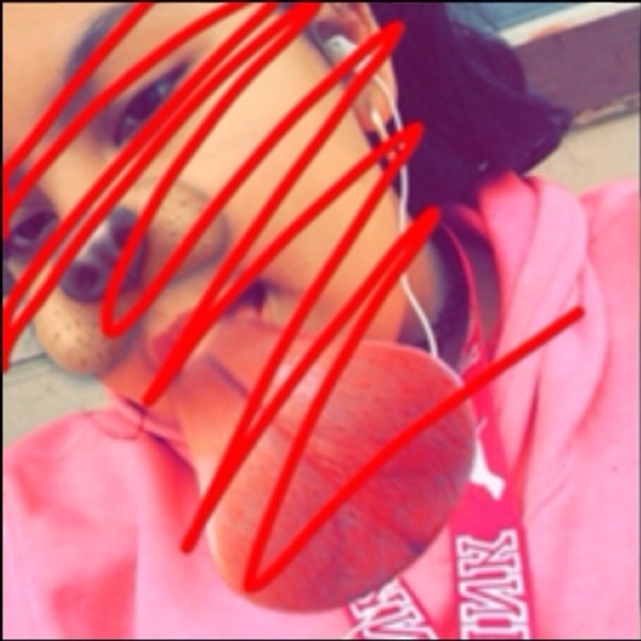 yoooits_leslie1